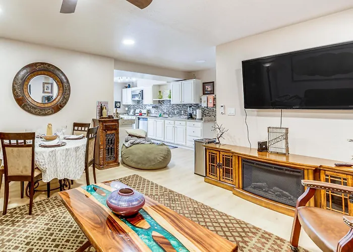 10 Mi To Dtwn: Pet-friendly Getaway! Dom wakacyjny